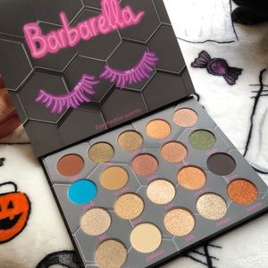 Bee Beauty London Barbarella palette